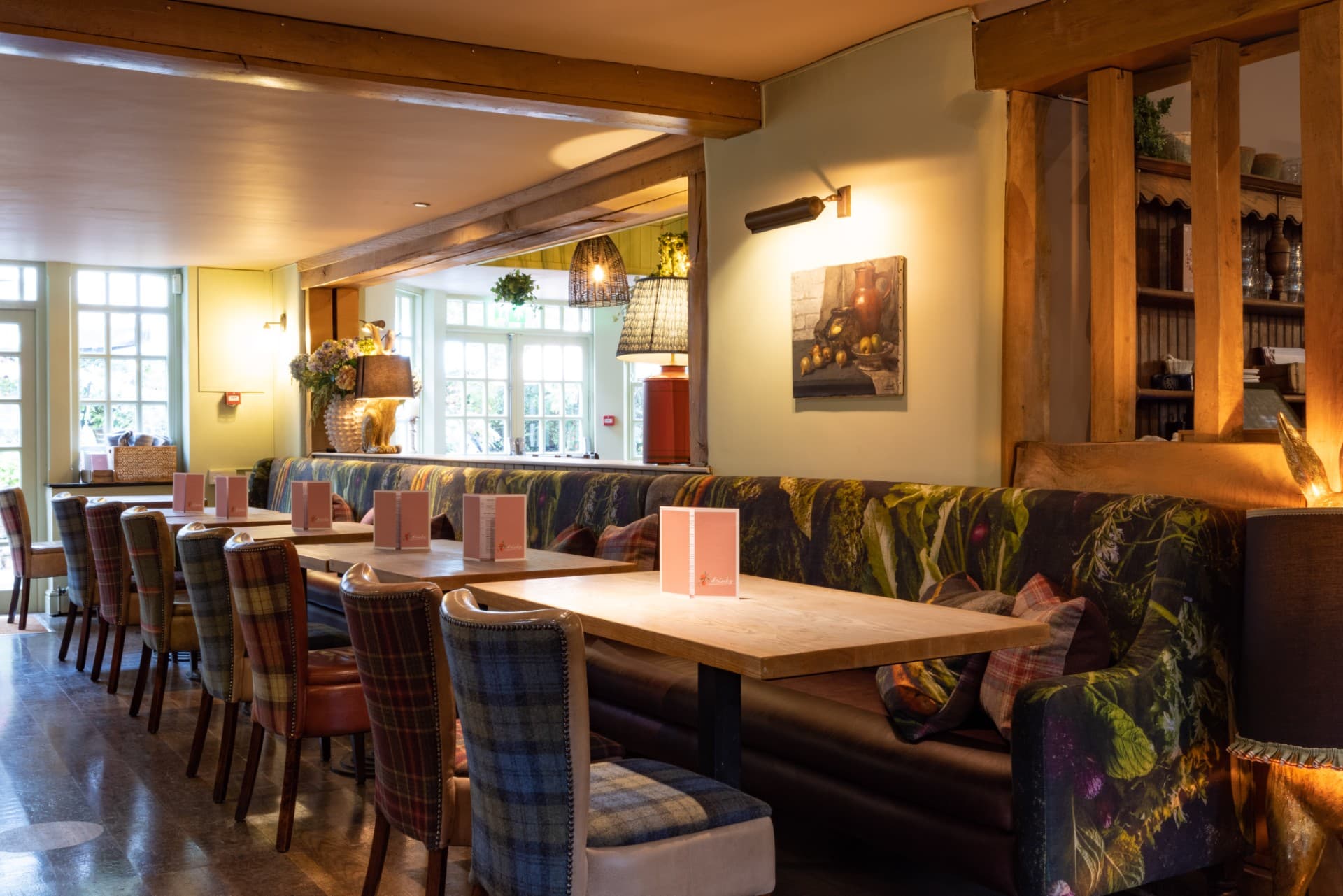 the-hare-old-redding-the-pub